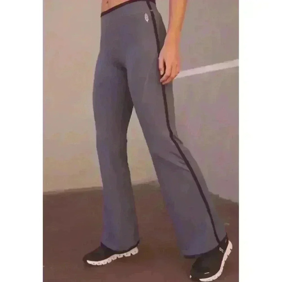 NWT FP Movement Pipe Dream Mid-Rise Flares Size Small - Picture 1 of 10